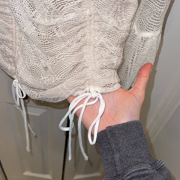 White lace dress - Picture 5 of 8